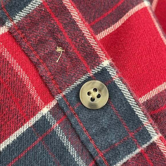 Cabelas Flannel Button Down Plaid Fall Winter Holiday Red Navy Blue Shirt Size M - Picture 5 of 8